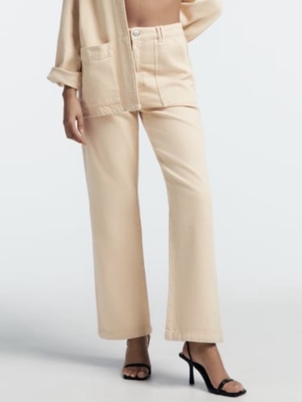 Zara High Waisted Beige Cotton Utility Patch Front Pockets Pants Jeans
